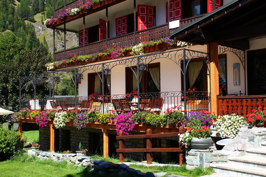 Hotel Castor Champoluc Exteriér fotografie