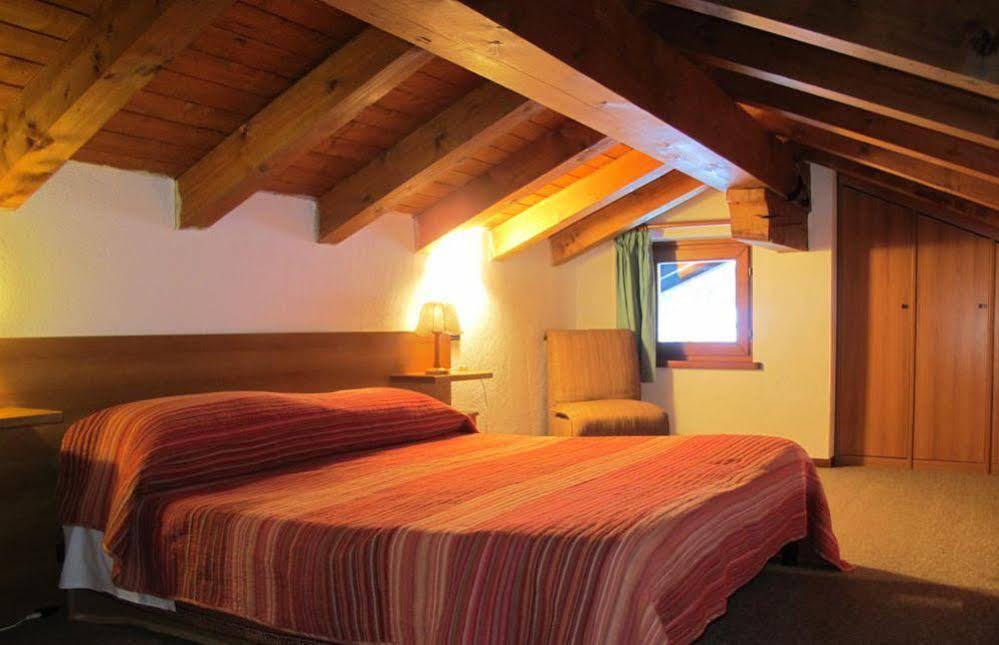 Hotel Castor Champoluc Exteriér fotografie